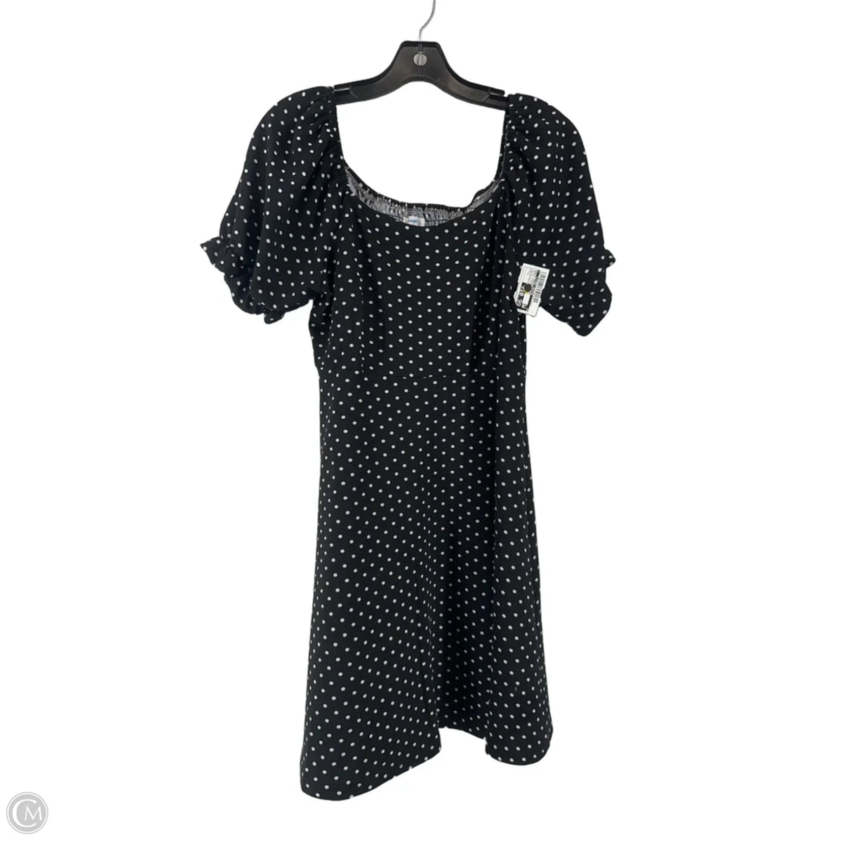Dress Casual Short By Clothes Mentor In Black & White, Size: L