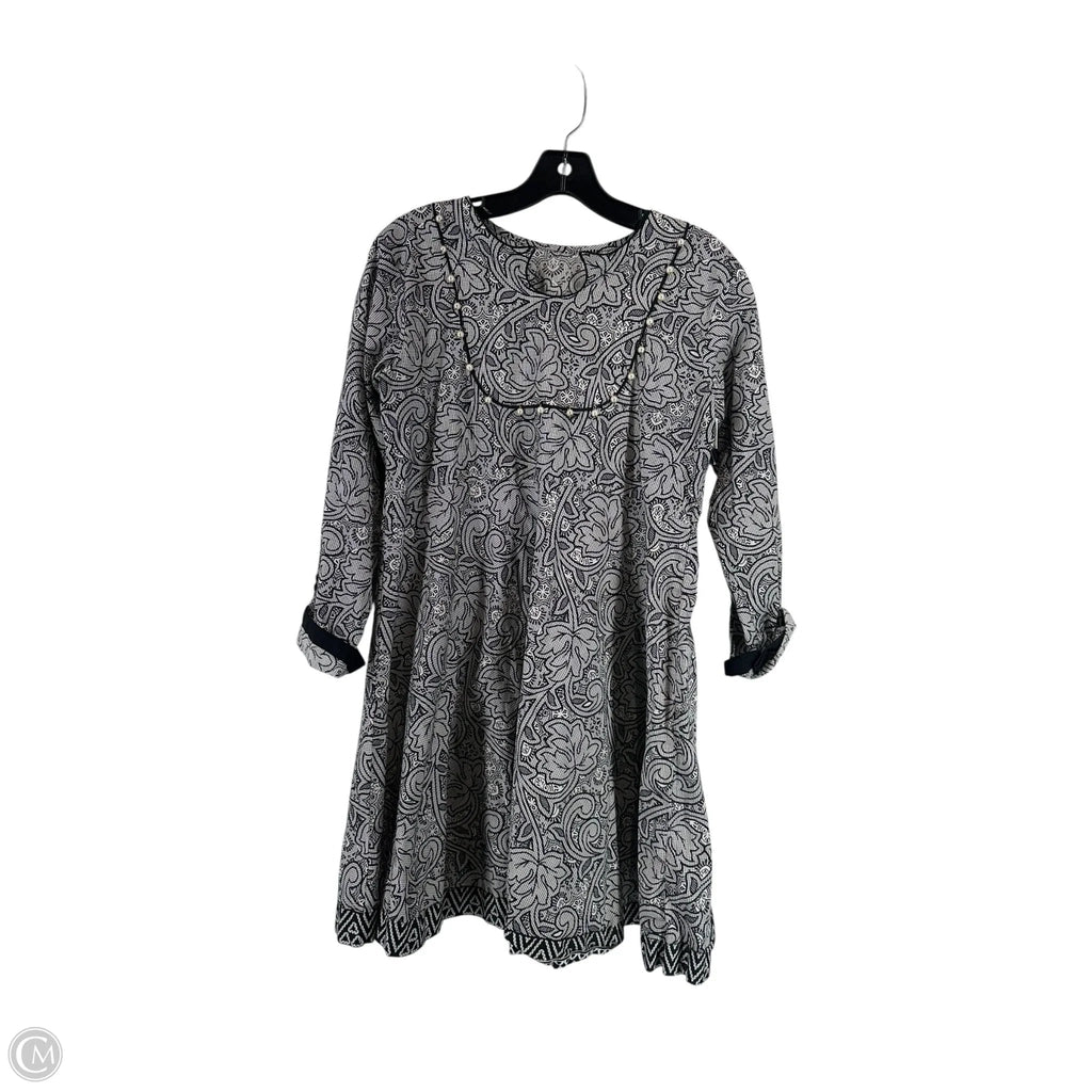 Dress Casual Midi By Clothes Mentor In Black & White, Size: S